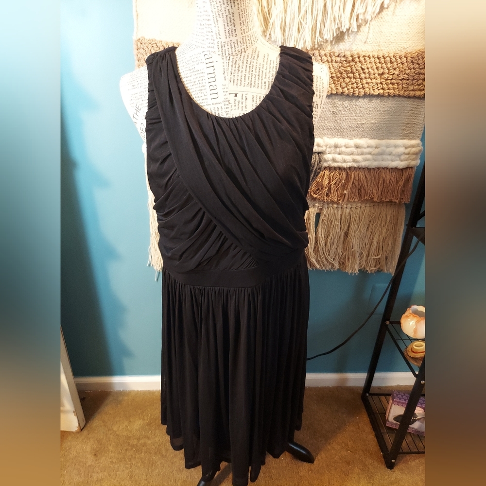 New FOREVER 21 PLUS Black Pleated Layered Formal Dress 2X